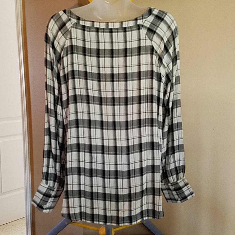 LOFT plaid long sleeve blouse